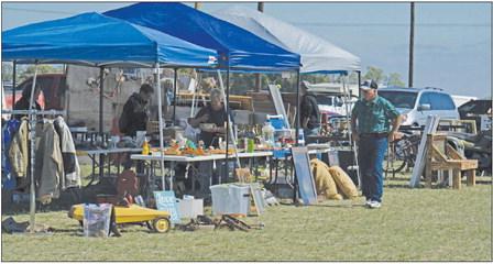 THE JUNK JAUNT is less than a month away. The event, which is a September staple in Nebraska, brings large crowds to the area, including to the Howard County Fairgrounds, which welcomed countless visitors last fall. Photo by Michael Happ