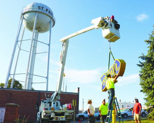 Iconic welcome sign finds new home