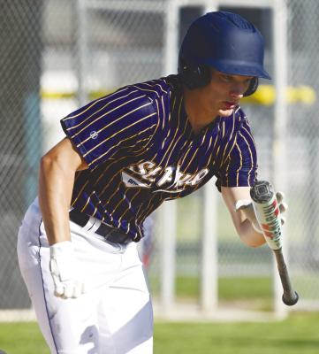 MASON MAJERUS charges down the first base line after getting a hit during last week’s game against Ord in St. Paul. Photo by Michael Happ