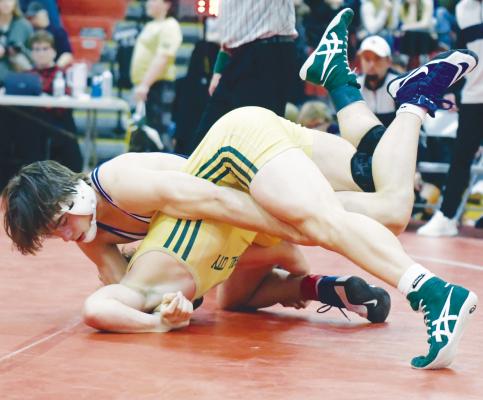 ’CATS WIN THIRD STRAIGHT TITLE