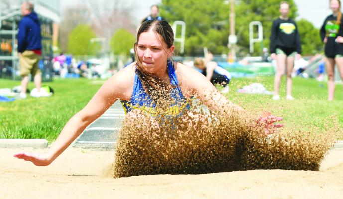 ’Cats Tangle with Tough Competition