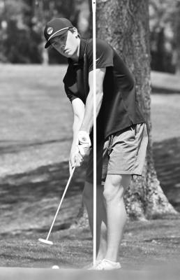 CENTURA’S Tyus Francl putts on to the ninth green at Centura Hills Golf Club last Thursday afternoon north of Cairo. Francl fired a ninety-three at the LouPlatte Conference Golf Meet last week. Photo by Michael Happ