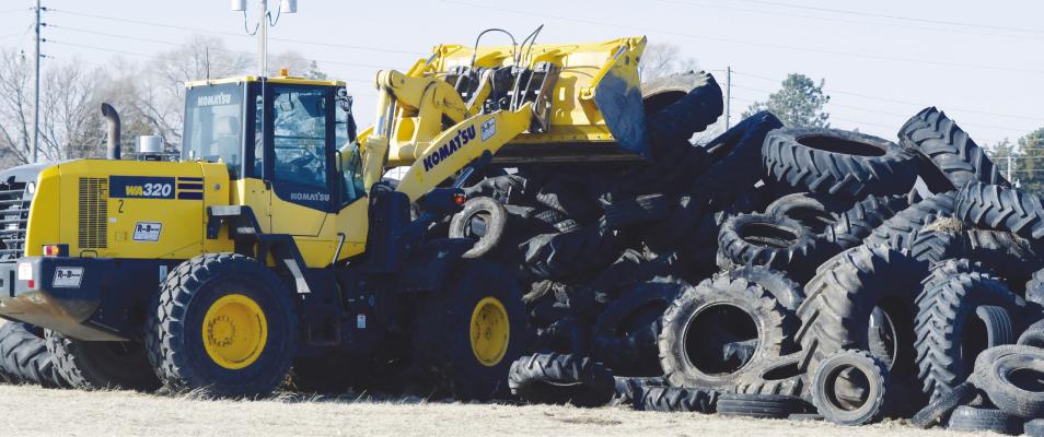Lines form to dispose of used tires during county event