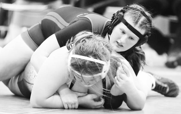 Ackles paces St. Paul at conference