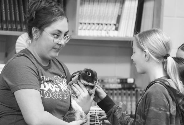 ST. PAUL FFA PETTING ZOO