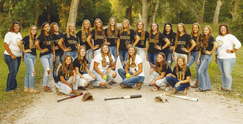 WILDCAT SOFTBALL: Members of the 2024 St. Paul softball team include (back row): Kali Volk, Tavyn Anderson, Emmy Vech, Audra Dugan, Alli Dugan, Kyndel Sack, Ava Petersen, Annie Stepanek, Avery Hansel, Jorja Vokes, Addy Wegner, Morgan Hawley, Ella Petersen, Averie Patrick, Kamden Sack, and Stephanie Holdsworth; (front row): Tage Anderson, Brooklyn Heater, Brooke Peetz, Charlee Wegner, Etta Ryan, and Emily Schenk. Photo by Misty Evers Photography