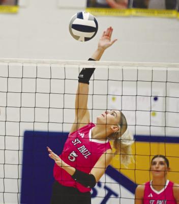 PIEPYR KLINGINSMITH goes for a kill from the front row during last week’s match against Gibbon. Klinginsmith had a team-high five kills opposite the Buffaloes. Photo by Michael Happ