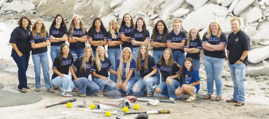 ST. PAUL SOFTBALL: Members of the St. Paul High School girls’ softball team include (back row): Head Coach Kali Volk, Kaia Douthit, HaiLeigh Holder, Bella Coxbill, Avery Lesher, Mikaela Vieth, Austyn Perrel, Brooklyn Heater, Jenesis Espino, Scotti Dietz, Kendyl Fowler, Braegan Jennings, and Coach Connor Klecan; (front row): Emmy Vech, Ava Petersen, Kyndel Sack, Alli Dugan, Annie Stepanek, Averie Patrick, and Gracie Vech. Photo courtesy of Rita’s Photography