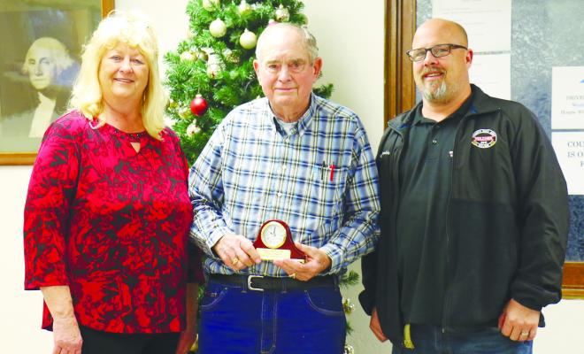 Elba’s Rasmussen retires