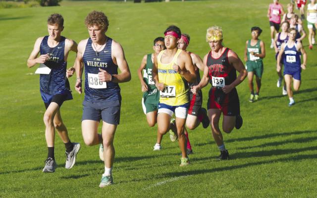 Wildcats cap off regular season at Monarchs’ meet