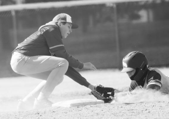 Cats stuck in early-season slump