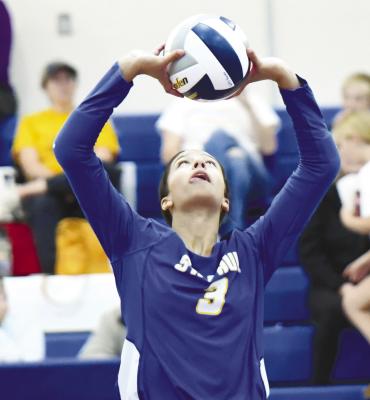 ZAYA LEWIS, pictured during a match earlier this season in Gibbon, tallied seventeen set assists during last week’s subdistrict semifinal match against Minden. Photo by Jordan Coslor