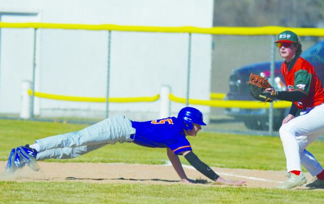 Cats notch win on opening day