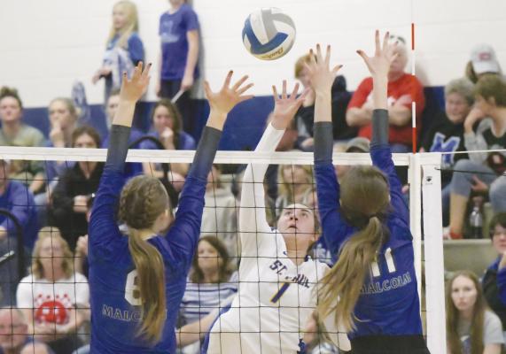 CLARA KUNZE navigated the Clippers’ block for a kill on Saturday afternoon. Kunze had fifteen kills in the five-set match, which ended with Malcolm earning the 3-2 victory. (Michael Happ)