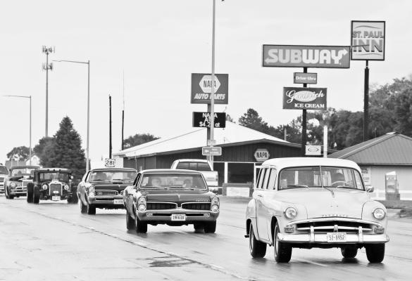 FOUR HUNDRED AND SIXTY-TWO CUSTOM AND CLASSIC CARS passed through St. Paul on Sunday afternoon as a part of the Nebraska Rod and Custom Association’s Tour Nebraska event. Photos by Michael Rother