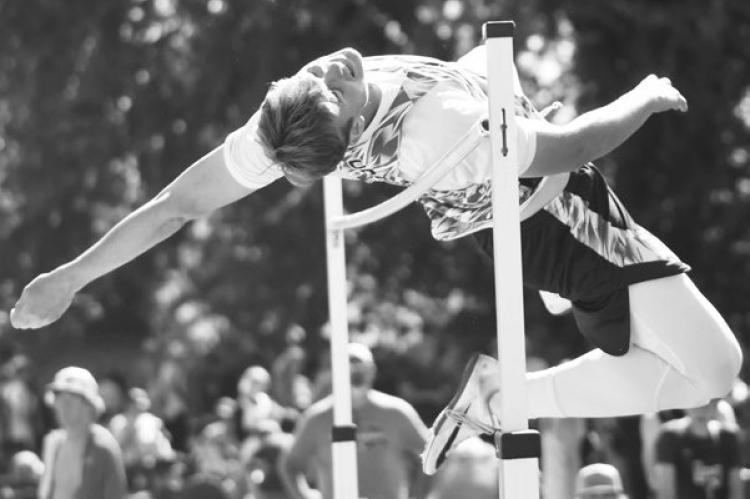 CENTRAL VALLEY’S ZEVAN WOLF cleared the bar at 6-03 to place second in the boys’ high jump and qualify for the NSAA Class D State Track Championships in Omaha at last week’s district meet. Photos by Jordan Coslor