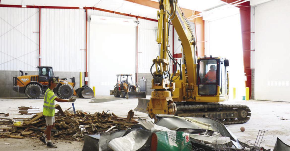 THE NEW RECYCLING FACILITY at the Loup Central Landfill has already started to achieve its goal of providing employees a controlled environment to sort materials and help extend the life of the landfill’s municipal solid waste cell. Photos by Michael Rother